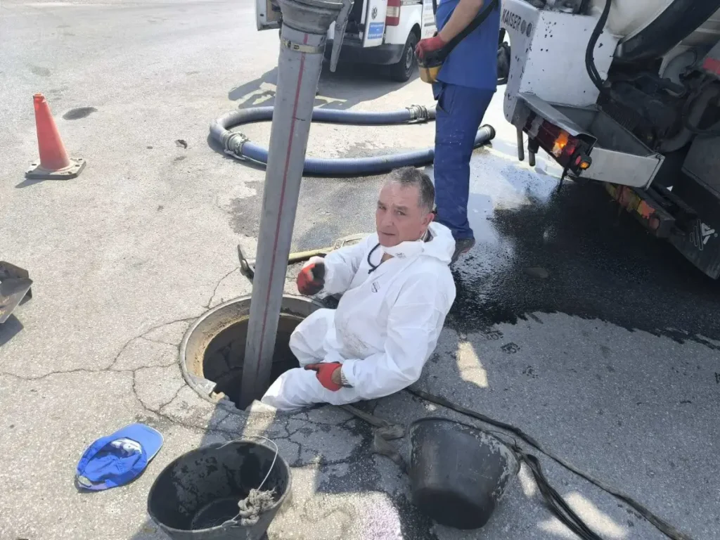 Čišćenje kanalizacionog okna u Beogradu
